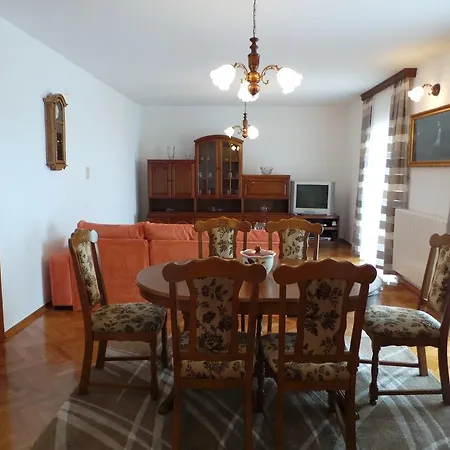 3-bedroom In Novi Vinodolski/vinodolska Riviera 15346 Novi Vinodolski
