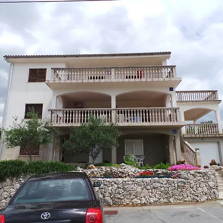 3-bedroom In Novi Vinodolski/vinodolska Riviera 15346 * Novi Vinodolski